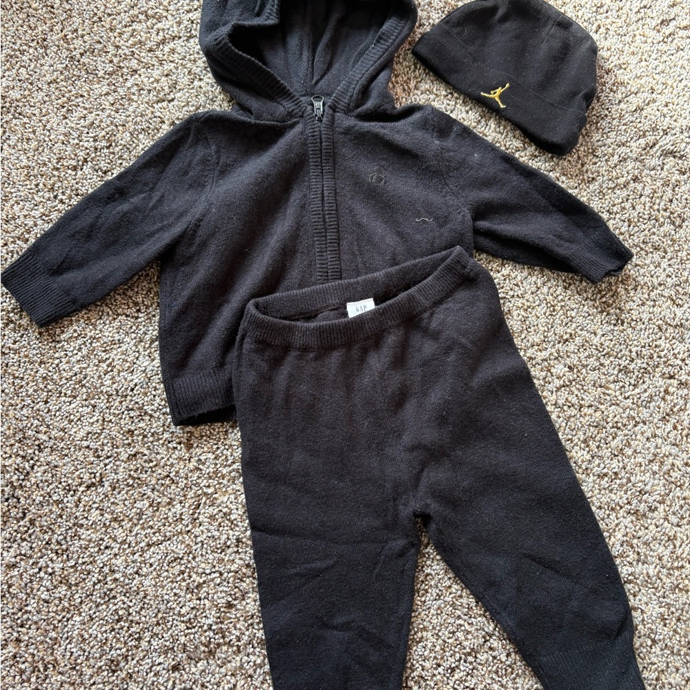 GAP Infant Black Knit Set
